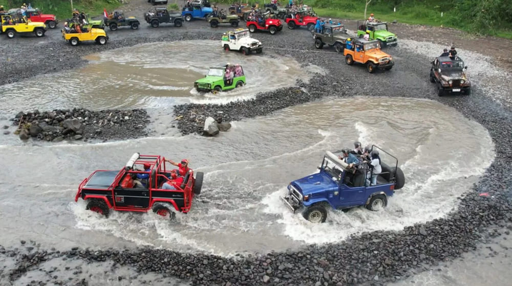 Jeep Adventure Pilihan Kegiatan Outing Penuh Tantangan