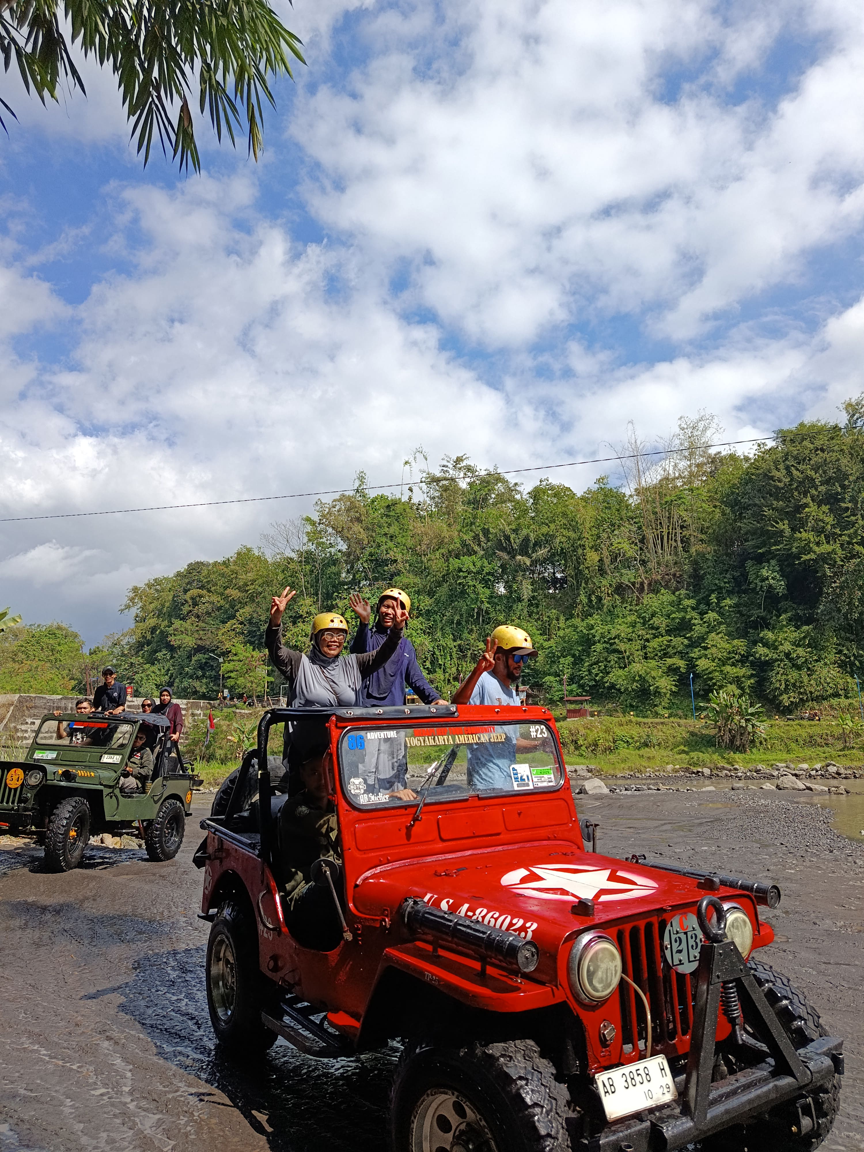Sewa Jeep Lava Tour Merapi Terpercaya